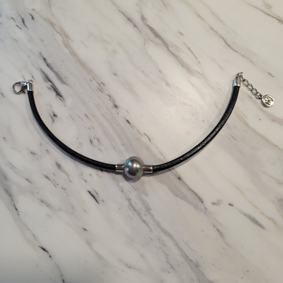 Majorica black pearl bracelet leather cord - Picture 2 of 3